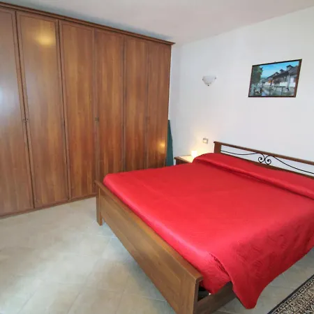 Διαμέρισμα Locazione Turistica Ghiano-2 *